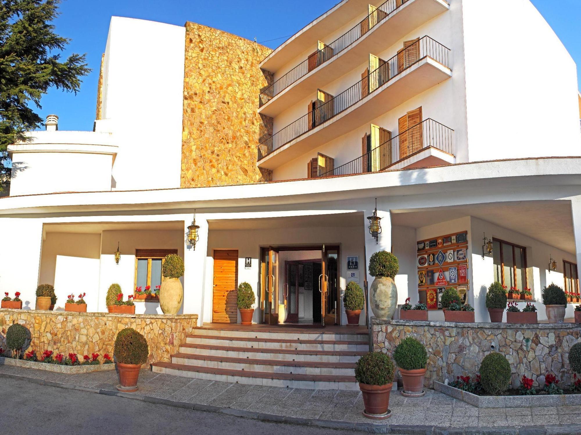 Hotel Emporda Figueres  Exterior photo